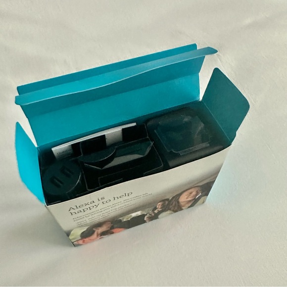 Amazon Echo Auto with Alexa - Picture 3 of 4